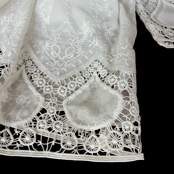 Lucy Paris White Lace Off-the-Shoulder Bustier Top Women’s Size S Eyelet Coastal - Picture 4 of 10